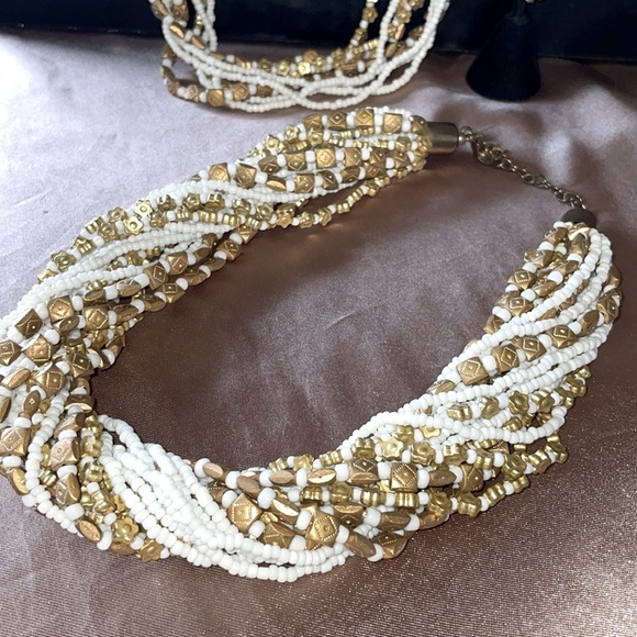 Stunning White & Gold Beaded Multi-Strand Twist Necklace & Bracelet Set Unique - Picture 3 of 16